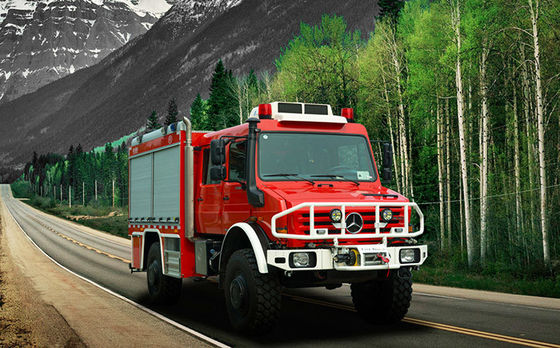 รถดับเพลิงพิเศษ Unimog Forest 4x4 พร้อมห้องโดยสารคู่และถังเก็บน้ำ